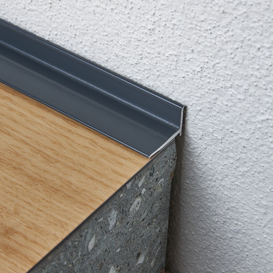 Ukončovací kútový profil samolepiaci 20x15 mm, hrúbka 0 - 22 mm